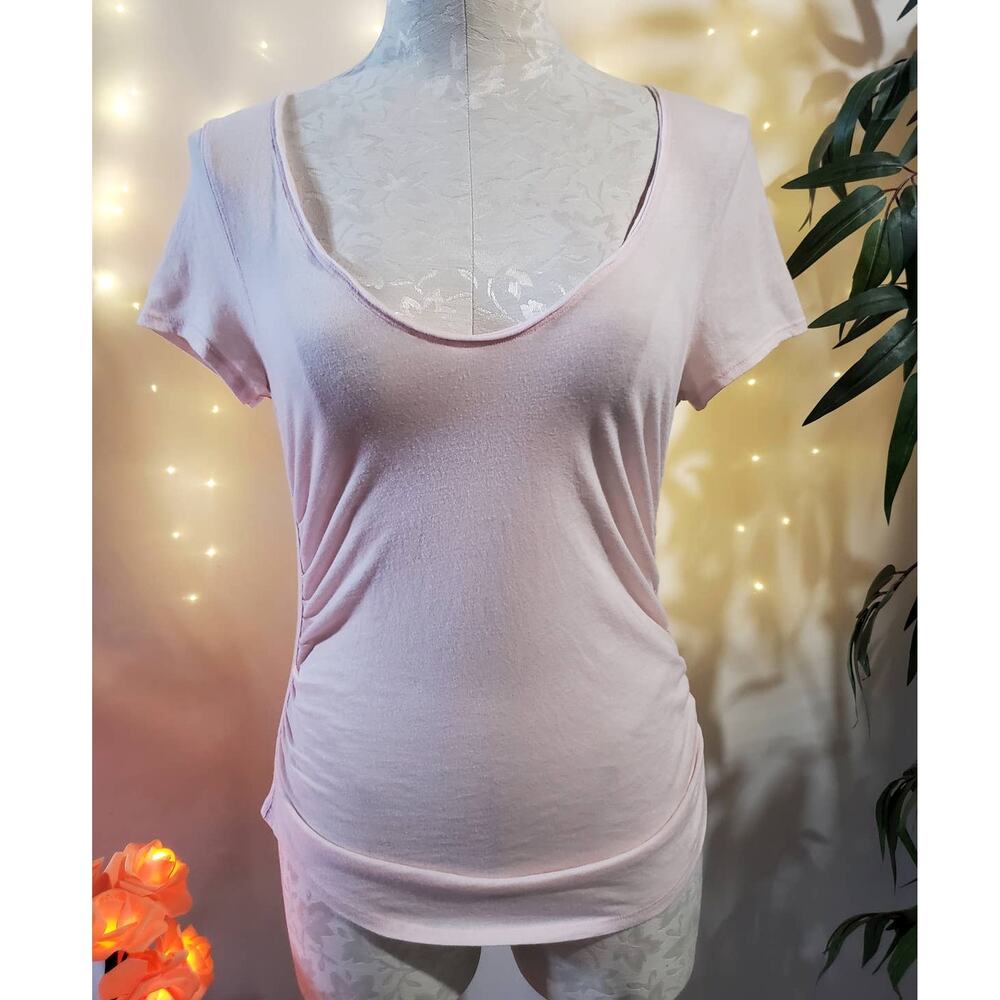 We The Free Women's M Side Ruched Scoop Neck Pink Raw Hem Short Sleeve Tee Top